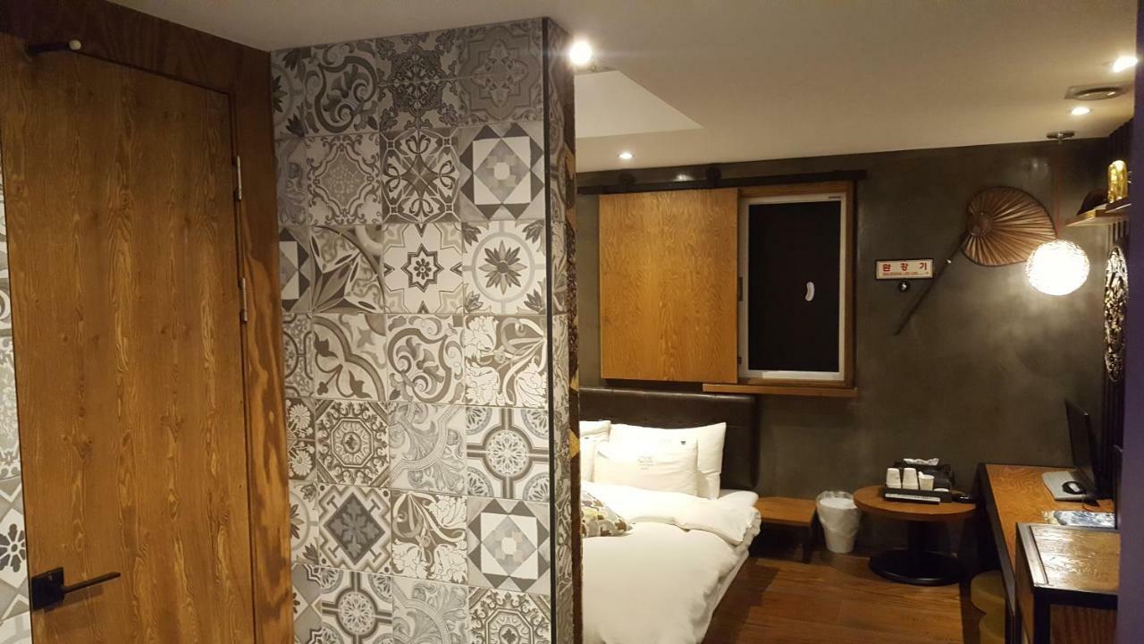 Hotel Yaja Jongno Seoul Bagian luar foto