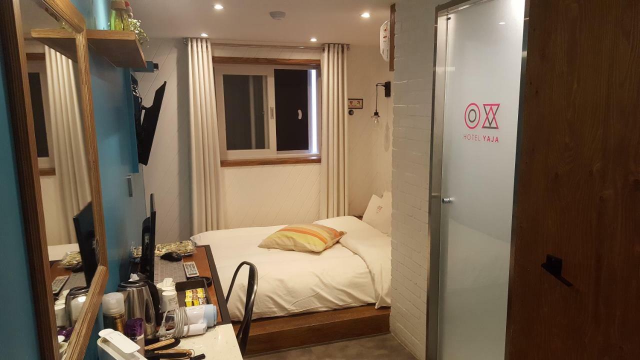 Hotel Yaja Jongno Seoul Bagian luar foto