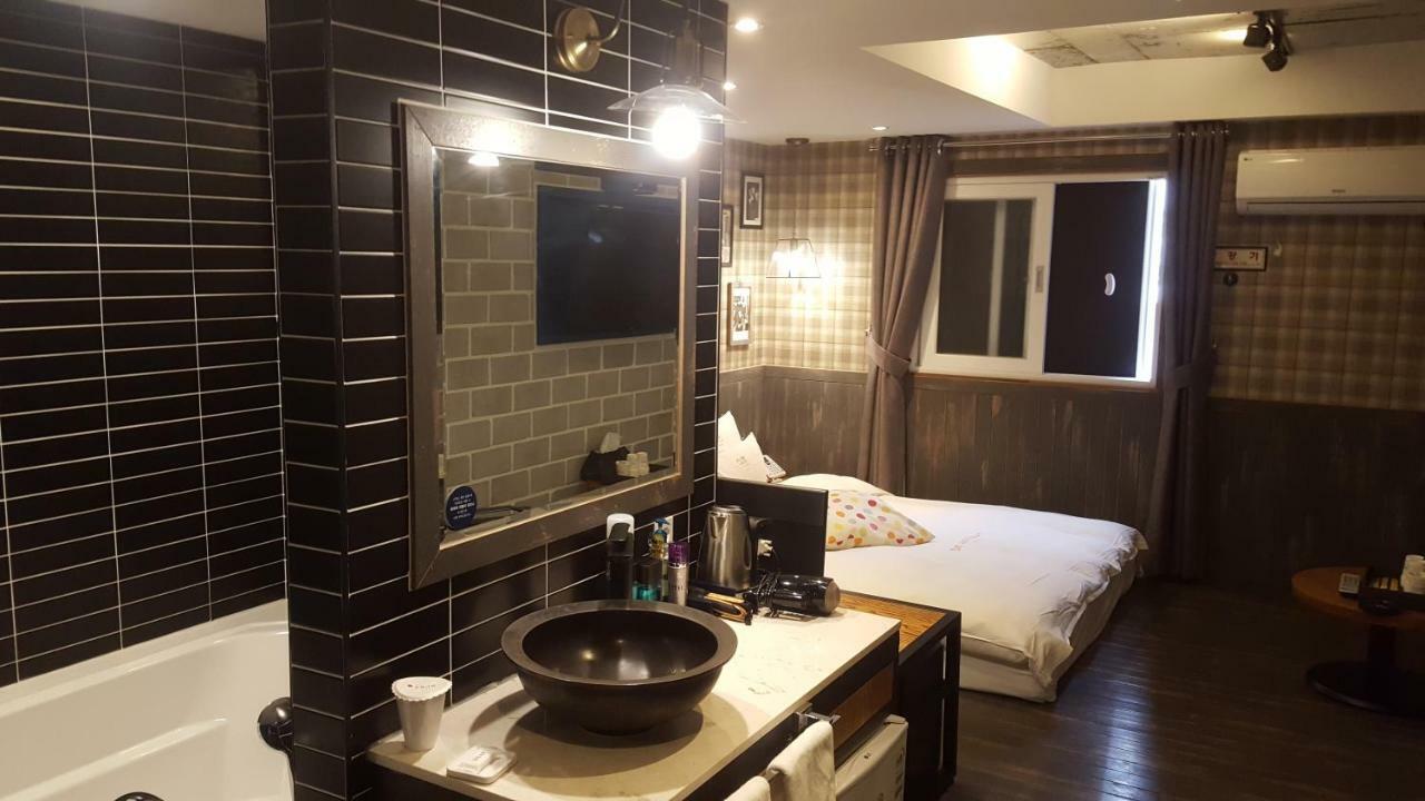 Hotel Yaja Jongno Seoul Bagian luar foto